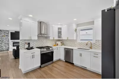 61 Bart Pl, Clifton, NJ 07013 - Photo 11