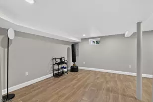 61 Bart Pl, Clifton, NJ 07013 - Photo 39