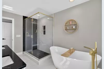 61 Bart Pl, Clifton, NJ 07013 - Photo 29