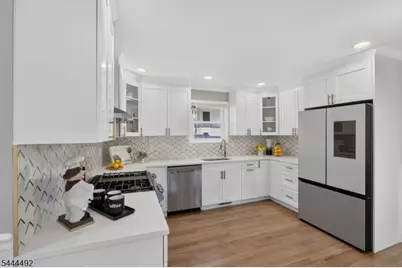 61 Bart Pl, Clifton, NJ 07013 - Photo 9