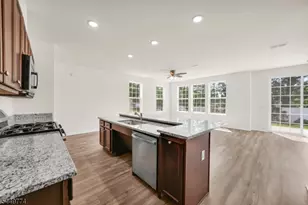 228 Park Ln, Dunellen, NJ 08812 - Photo 5