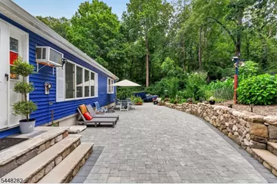 102 Meadow Rd, Hampton Township, NJ 07860 - Photo 9