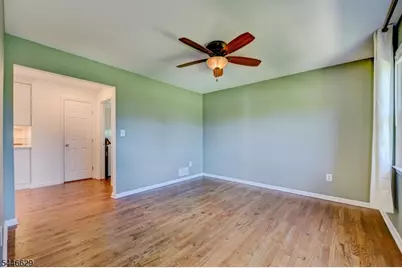 110 Hill Top Ln, Branchburg Township, NJ 08853 - Photo 13