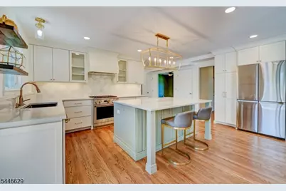 110 Hill Top Ln, Branchburg Township, NJ 08853 - Photo 9