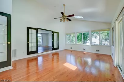 110 Hill Top Ln, Branchburg Township, NJ 08853 - Photo 15