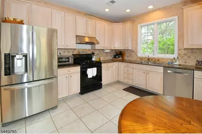 253 Patriot Hill Dr, Bernards Township, NJ 07920 - Photo 5