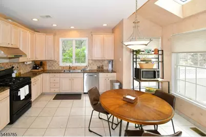 253 Patriot Hill Dr, Bernards Township, NJ 07920 - Photo 7