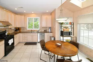 253 Patriot Hill Dr, Bernards Township, NJ 07920 - Photo 7