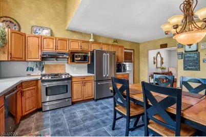 286 Atlantic Dr., Parsippany, NJ 07054 - Photo 7