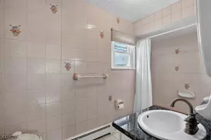 200 N 18th St, Kenilworth, NJ 07033 - Photo 9