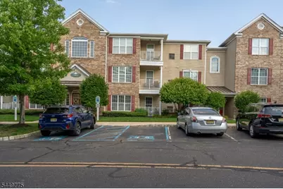 319 Sophee Ln, Lakewood Twp., NJ 08701 - Photo 3
