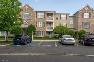 319 Sophee Ln, Lakewood Twp., NJ 08701 - Photo 3