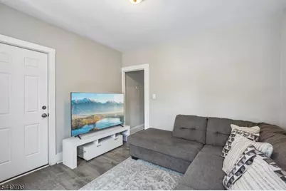 155 Hayward Pl, Wallington, NJ 07057 - Photo 9