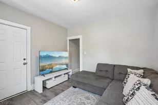155 Hayward Pl, Wallington, NJ 07057 - Photo 9