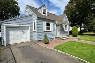 67 Rowland Ave, Hackensack, NJ 07601 - Photo 1