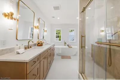 37 Congressional Pkwy, Livingston, NJ 07039 - Photo 15