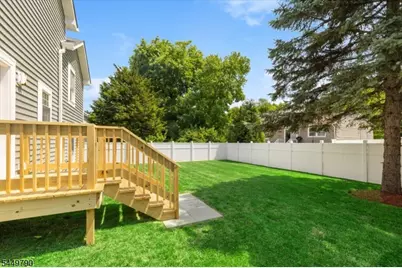 37 Congressional Pkwy, Livingston, NJ 07039 - Photo 25