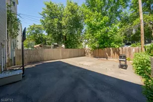 77 S 16th St, East Orange, NJ 07018 - Photo 13