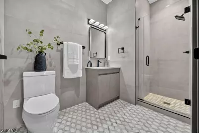303 Washington St #8J, Newark, NJ 07102 - Photo 17