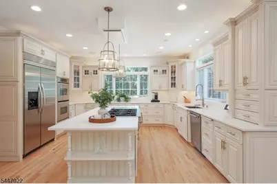 94 Hillcrest Dr, Clark Township, NJ 07066 - Photo 15