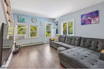 2 Howard St, Pompton Lakes, NJ 07442 - Photo 5