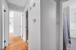 612 Betsy Ross Pl, Bound Brook, NJ 08805 - Photo 9