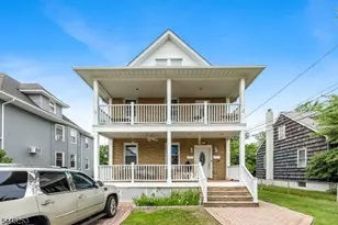 324 Union St, Carlstadt, NJ 07072 - Photo 1