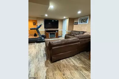 2837 Myrtle Ter, Linden, NJ 07036 - Photo 5
