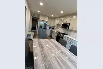 206 Patriots Rd, Parsippany, NJ 07950 - Photo 9