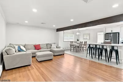 5 Anna Marie Ct, Fairfield, NJ 07004 - Photo 5