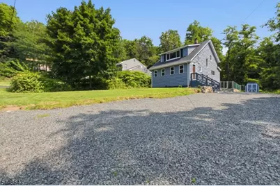 1104 N Washington Ave, Green Brook Township, NJ 08812 - Photo 3