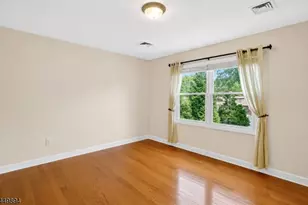 37 Hall Dr, Clark Township, NJ 07066 - Photo 23