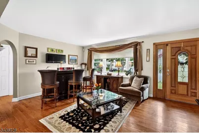 37 Hall Dr, Clark Township, NJ 07066 - Photo 9