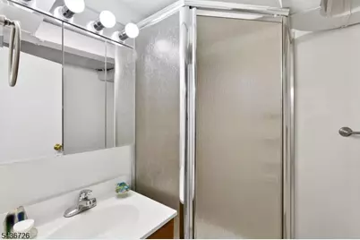 37 Hall Dr, Clark Township, NJ 07066 - Photo 33