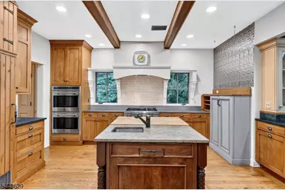 103 Old Driftway Ln, Tewksbury Township, NJ 08833 - Photo 13