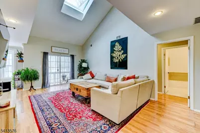 58 Pasture Ct, Roxbury Township, NJ 07852 - Photo 5