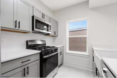 335 21st St, Irvington, NJ 07111 - Photo 3