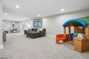 2 Troy Dr, Millburn, NJ 07078 - Photo 43