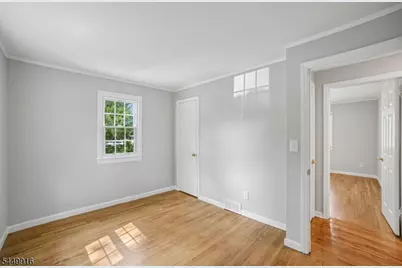 18 Columbia Ave, Berkeley Heights Township, NJ 07922 - Photo 11