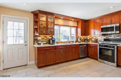 719 W Blancke St, Linden, NJ 07036 - Photo 9