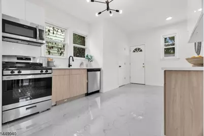 240 W End Ave, Newark, NJ 07106 - Photo 15
