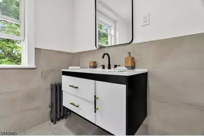 240 W End Ave, Newark, NJ 07106 - Photo 25