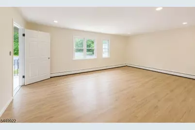 28 Carr St #1, Pompton Lakes, NJ 07442 - Photo 3
