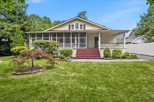 559 Parkview Ave, Westfield, NJ 07090 - Photo 1