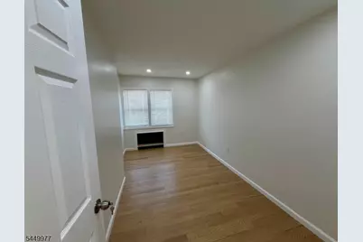 103 Mount Vernon Pl #2, Newark, NJ 07106 - Photo 7