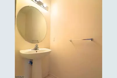 315 Birch Ct, New Brunswick, NJ 08901 - Photo 17