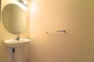 315 Birch Ct, New Brunswick, NJ 08901 - Photo 17