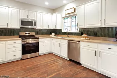 95 Pinehurst Dr, Washington Township, NJ 07882 - Photo 9