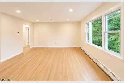 28 Carr St #2, Pompton Lakes, NJ 07442 - Photo 5