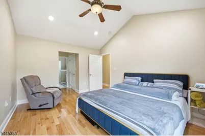 18 Clark Ct, Bernards Township, NJ 07920 - Photo 9